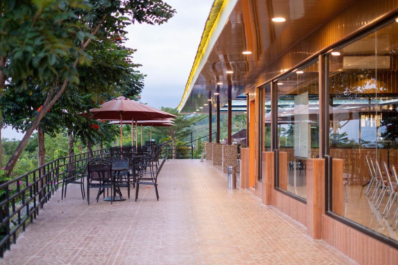 Bukit Indah Doda Hotel & Resorts Palu Exteriér fotografie